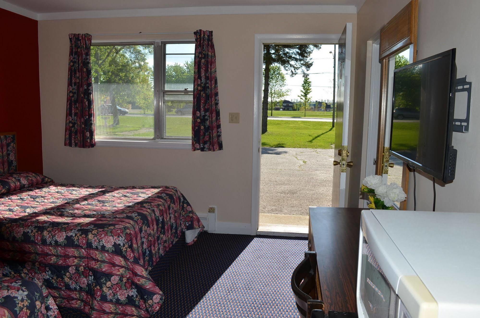 Walkerton Inn Motel Экстерьер фото