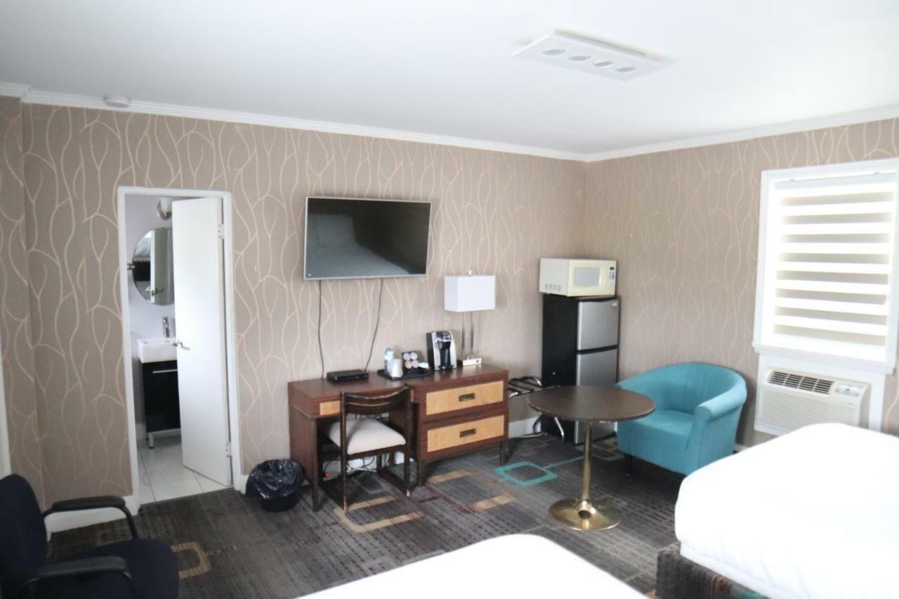 Walkerton Inn Motel Экстерьер фото